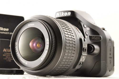 Neuwertig nikon d5200 schwarz - neuwertig*,
